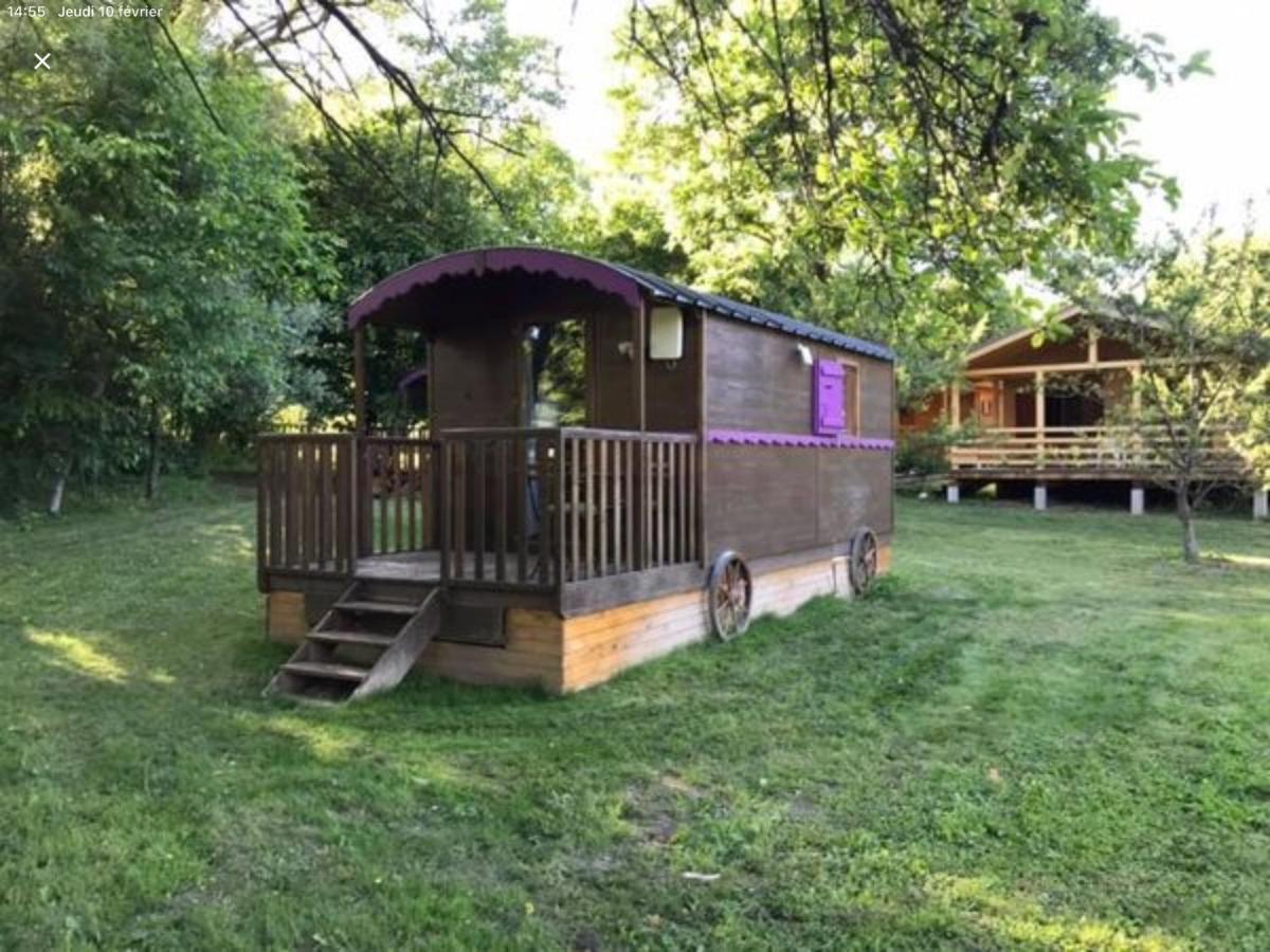 Camping, Hotel De Plein Air Les Cariamas Chateauroux-les-Alpes Exterior foto