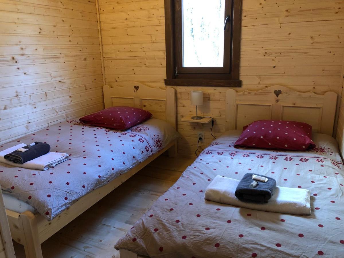 Camping, Hotel De Plein Air Les Cariamas Chateauroux-les-Alpes Exterior foto